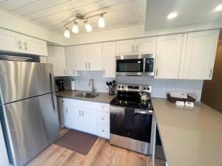 NEW LISTING Waiohuli Beach Hale D-114 Oceanfront Complex with Garden View, Steps to Beach - 3