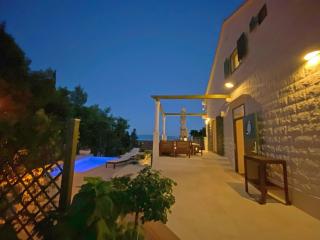 Schönes Ferienhaus Mit Privatem Pool - 5