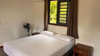 HUAHINE - Fare Etoile bord de lagon - 4