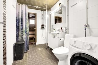 Adorable Arctic Apartments - Private Sauna & Free Parking - 3