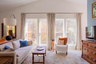 Studio Apt on HRT hosted by Longview Stays - 8