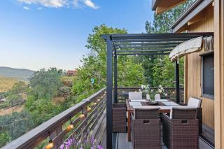 Yosemite Lodge 5BR Villa Hot Tub Game Room EV - 1