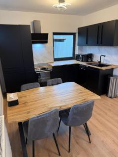 Modernes Apartment mit Parkplatz und 24h Check-in - 1