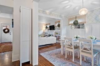 "Broadway Hideaway" by Roxy Rentals - 9