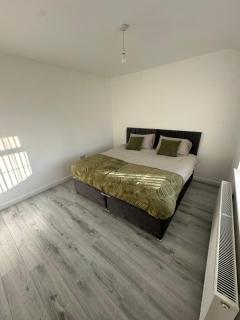 Blackthorne House - 2