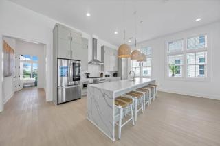 Beach Front 8 BR 6 BA Pool & Hot Tub Pickleball Fun - 9