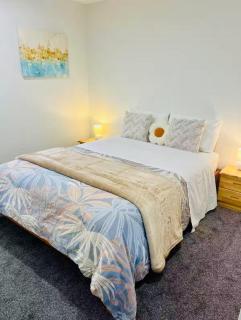 2 Bedroom townhouse with garage close to Hagley Park, Westfield Mall, Railway Station, Hospital and Wolfbrook Arena - Christchurch - 4