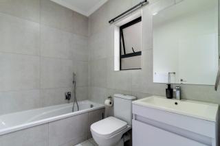 Skyline 3 Bedroom 2 Bathrooms Sleeps Six - 7