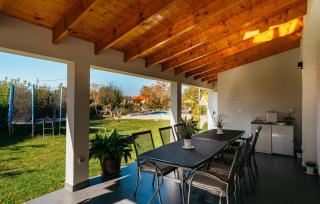 Three-Bedroom Holiday Home In Vinjani Gornji - 9