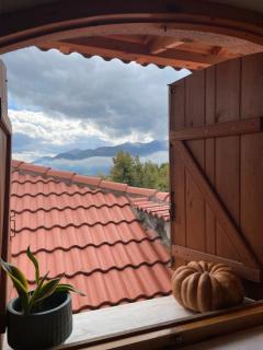 Capris Rustic Ηouse with Mountain View - 3