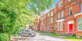 Sarah's Woodland Stays - 6