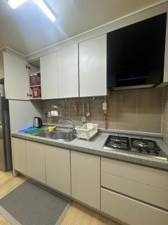 Clark Spacious Condo Studio with Balcony - 8