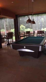 Beautiful Loft close to airport,pool gym & parking - 8