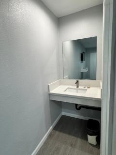 Angel's Motel near Anaheim - 4