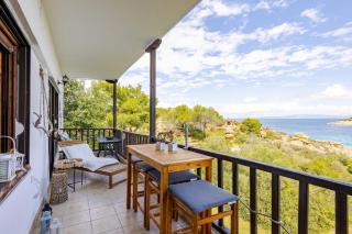 Holiday Apartment steps from the Beach - 2