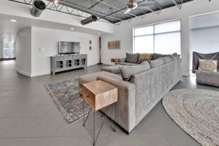 3 BR 2 BA Downtown Loft water view - 1