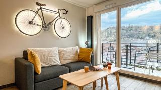 Au Petit Vélo - Parking & Balcon Vienne - 0