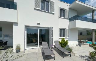 Beautiful Apartment In Bibinje - 2