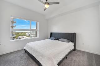 Luxury at Lake Eola - City View 3BD - 3