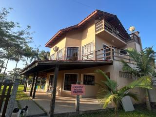 Itapoá SC refúgio para famílias 50 m mar e Farol - 1