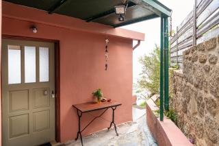 The Hillside Home - 6