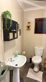 Pretty little room - 6