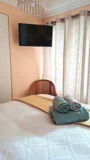 Pretty little room - 8