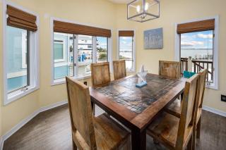 Seascape Private waterfront home - 2