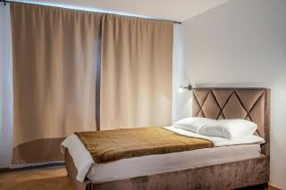 Cozy airport apartment - 9