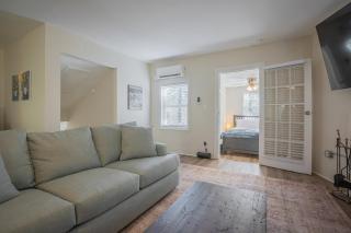 The Wild Fern Cottage with Firepit - 2