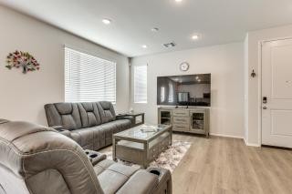 Near Hospitals Home with Pool Access in Temecula - 0