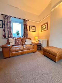 Private Holiday Home with 4 bedrooms- Tower street Guest House - 8