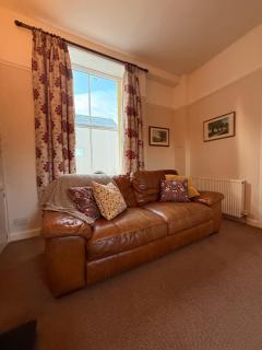 Private Holiday Home with 4 bedrooms- Tower street Guest House - 7