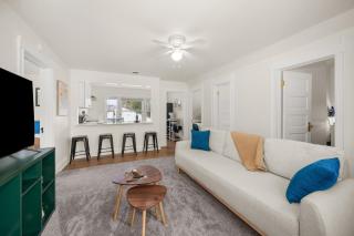 Cute and cozy centrally located unit - 2