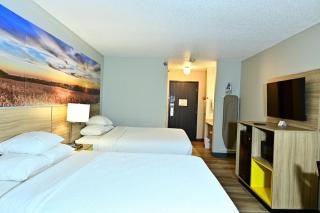 Days Inn by Wyndham Salina I-70 - 1