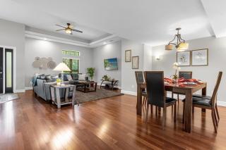 Vibrant 4BR Family Townhome 1 mile from Disney World and Disney Springs - 4