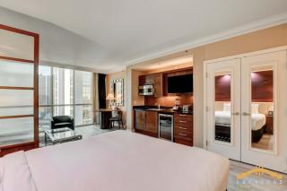 MGM Signature-16-719 Strip View Jacuzzi Studio - 2