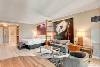 MGM Signature-16-719 Strip View Jacuzzi Studio - 9