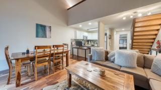 Crystal Pines Cozy Lake Tahoe Escape with Fully Equipped Kitchen and Balcony Views - 2