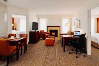 MainStay Suites Appleton Airport - Fox River Mall Area - 7