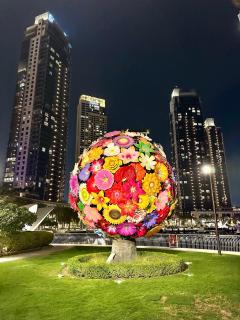 Luxury 1025 sq feet 1 bed apartment in 29 floor Dubai Creek Residences - 2