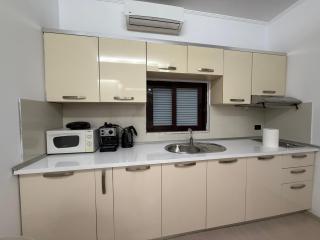 Ani Apartment with Fireplace - 0