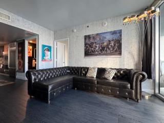 Classy 1B at Icon Brickell 19th fl Pool Spa Gym FREE Parking Scenic view - 4