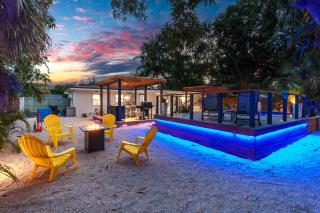 Swim, Dine, and Relax - Your private paradise awaits - 9