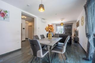 Apartment Rose Mit Privatem Pool - 1