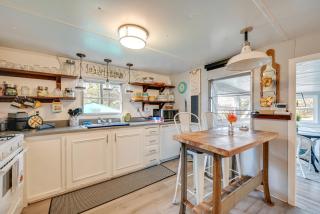 Lake Malone Cabin Getaway! Dock, Fire Pit, Grill - 7