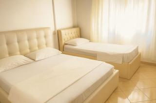 H&G Seaview Apartments - 4