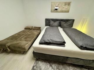 Zentrumsnahe 2-Zimmer FeWO mit Balkon, Garage, Nahe ÖPNV für 4-5Personen - 4