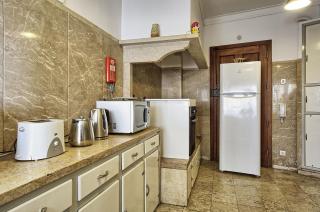 Studio Für 29 Personen Und 1 Kind In Lissabon, Região De Lisboa Costa De Lisboa - 1