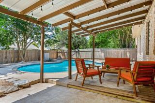 Poolside Oasis, Peaceful Retreat -20 min to Austin - 0